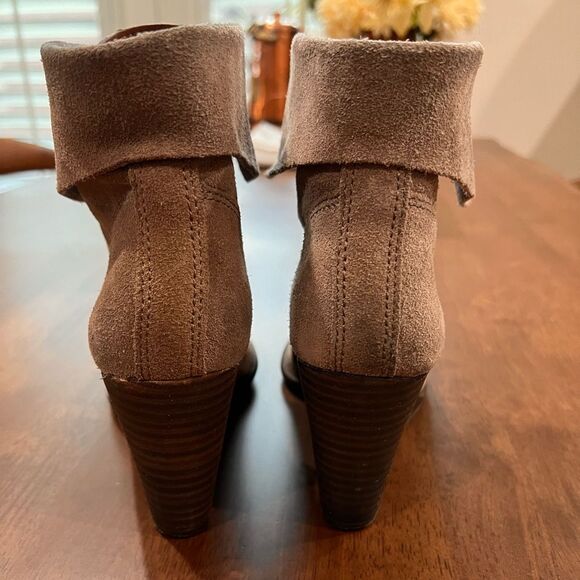 Lucky Brand Suede Tan Wedge Ankle Booties Women’s Size 7 Lace-Up Foldover Boots - Picture 6 of 10
